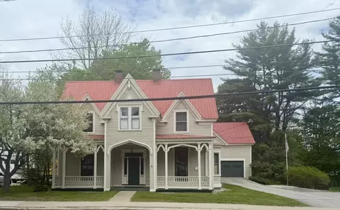 9 N High St, Bridgton, ME 04009