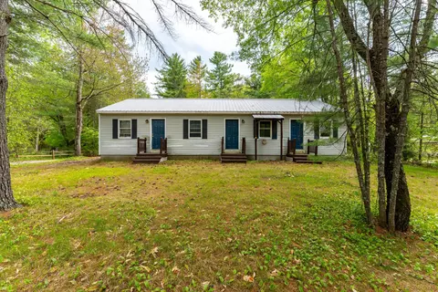 15 Lovewell Pond Rd, Fryeburg, ME 04037