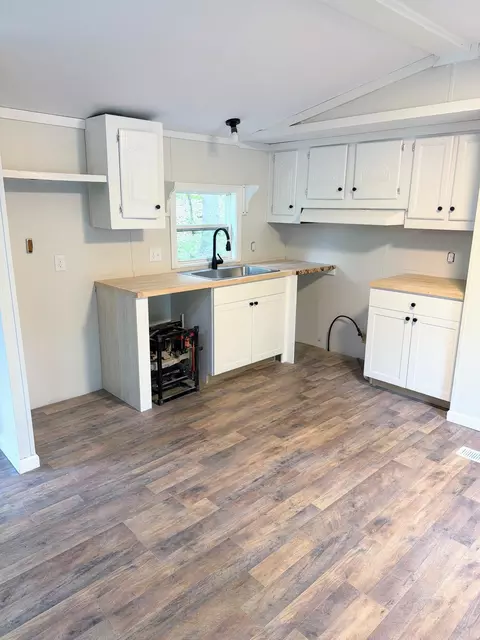 232 Berry Rd, Wayne, ME 04284 photo 6