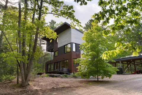 174 Blackstrap Rd, Falmouth, ME 04105