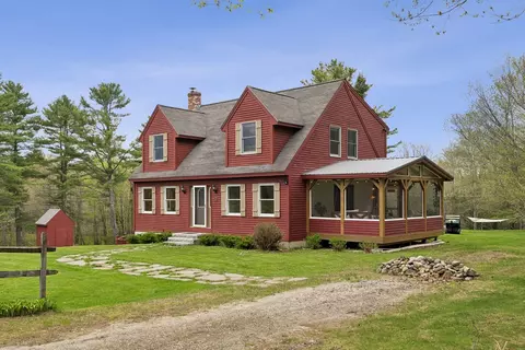 24 Autumn Ln, Freeport, ME 04032