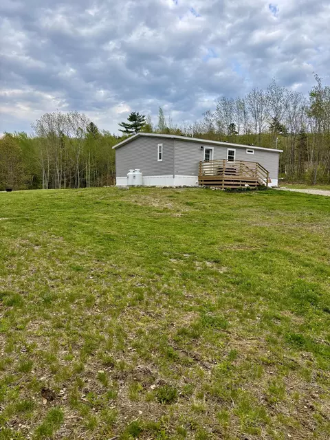 318 Old Belfast Rd, Frankfort, ME 04438