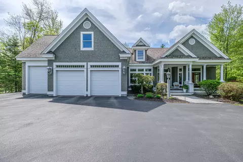 11 Silver Brook Cir, Scarborough, ME 04074