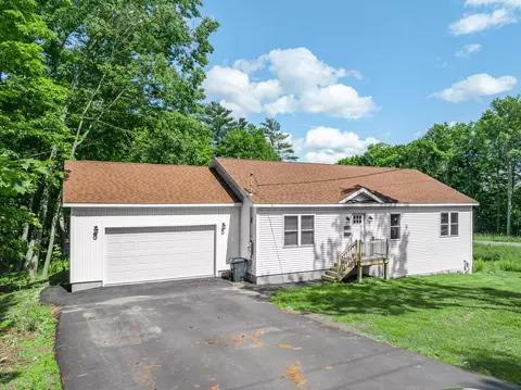 631 Essex St, Bangor, ME 04401