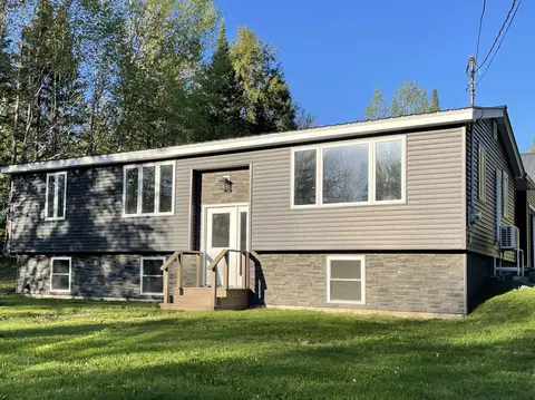 488 E Cottage Rd, Portage Lake, ME 04768