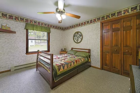 Bedroom - 1000 Franklin Rd, Jay, ME 04239 photo 10 of 11