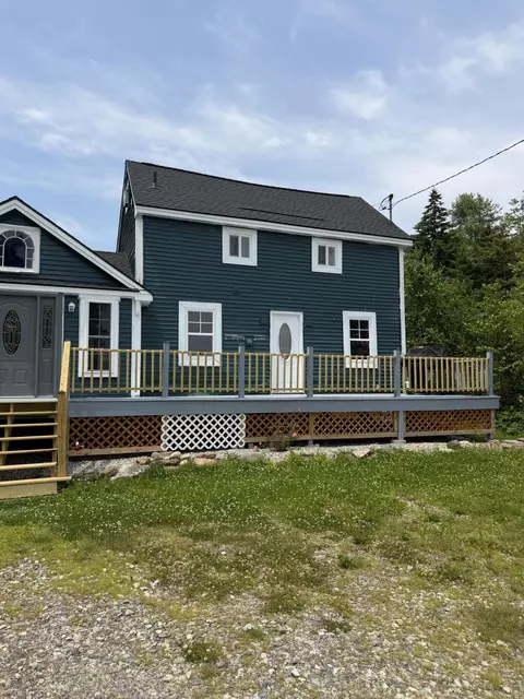Exterior - 33 Blake Farm Rd, Edgecomb, ME 04556 photo 3 of 8