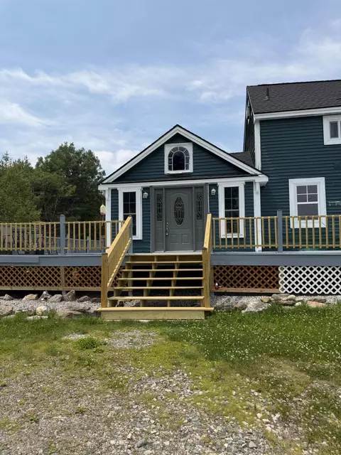 Exterior - 33 Blake Farm Rd, Edgecomb, ME 04556 photo 2 of 8