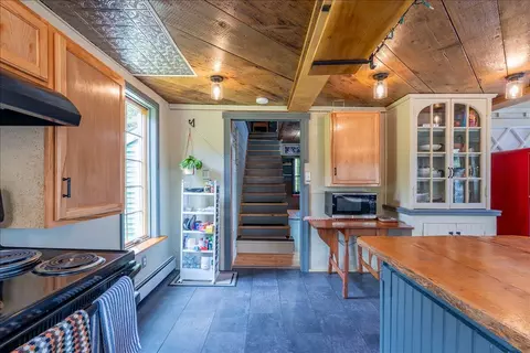 Kitchen - 33 Blake Farm Rd, Edgecomb, ME 04556 photo 8 of 8