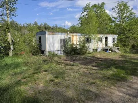 44 Middle St, Pembroke, ME 04666