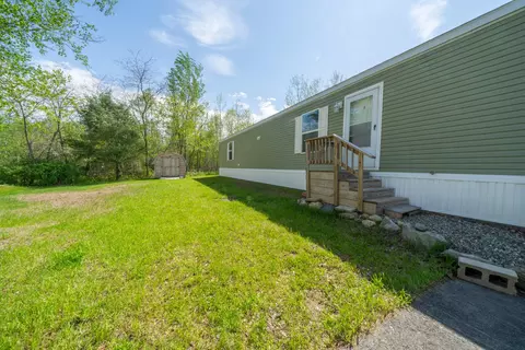 15 Rw Macleod Ln, Belfast, ME 04915