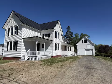 7 Cleveland St, Houlton, ME 04730