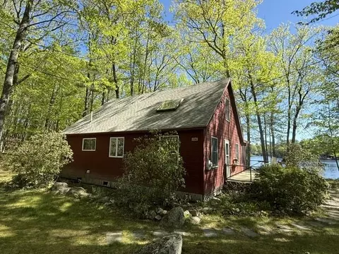 226 Mallard Ln, Oakland, ME 04963