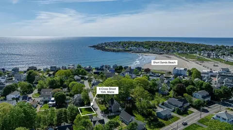 6 Cross St, York, ME 03909