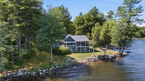 60 Cardinal Ln, Poland, ME 04274