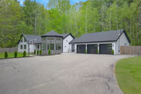 26 Sawyer Rd, Poland, ME 04274