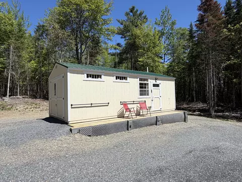 319 Shore Rd, Dexter, ME 04930