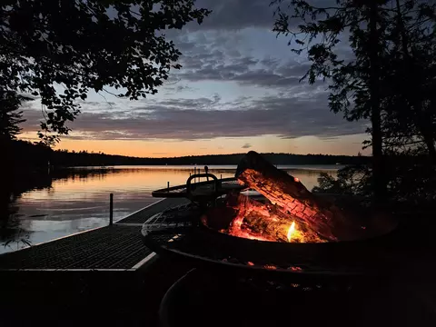 47 Cove Rd, Lincoln, ME 04457