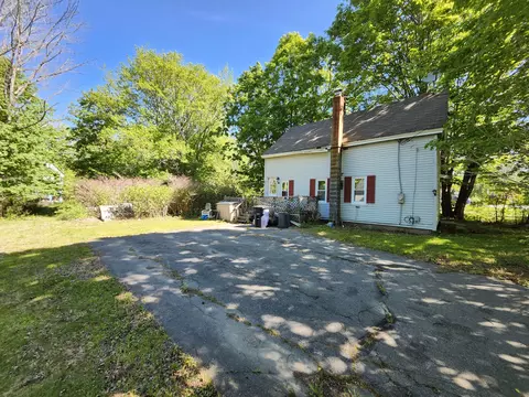 46 Towle St, Buxton, ME 04093