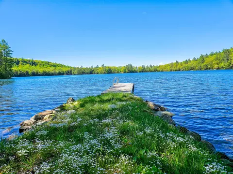 136 Sand Pond Rd, Chesterville, ME 04938