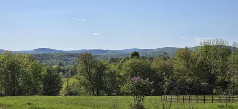 60 Brett Hill Rd, Paris, ME 04281