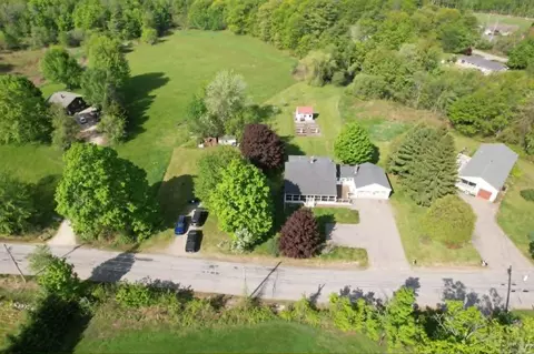 141 Bauneg Beg Rd, Sanford, ME 04073