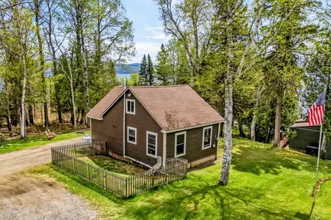 112 Lakeside Lodges Rd, Rangeley, ME 04970