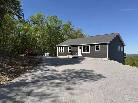 33 Overlook Way W, Naples, ME 04055