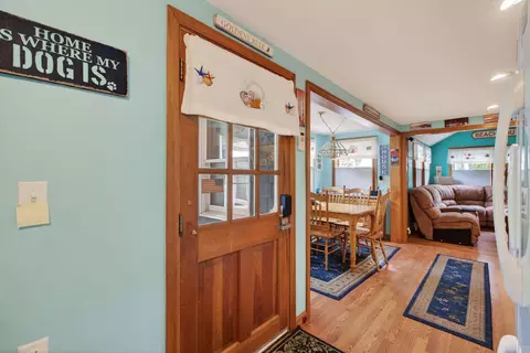 Entry Way - 11 Rose Ln, Ogunquit, ME 03907 photo 1 of 4