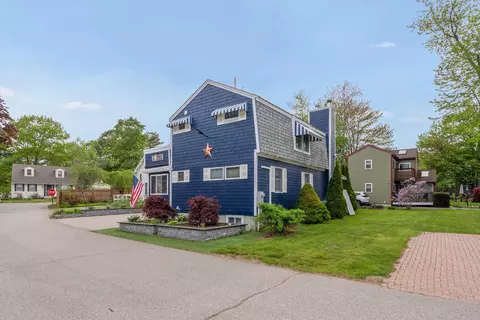 Exterior - 11 Rose Ln, Ogunquit, ME 03907 photo 2 of 10