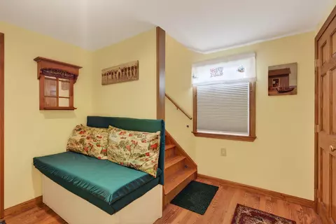 Entry Way - 11 Rose Ln, Ogunquit, ME 03907 photo 2 of 4