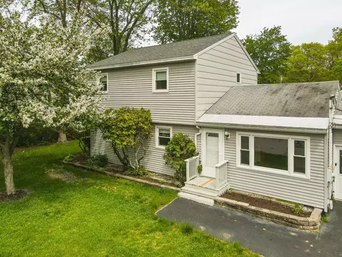 92 Farview Dr, Sanford, ME 04073