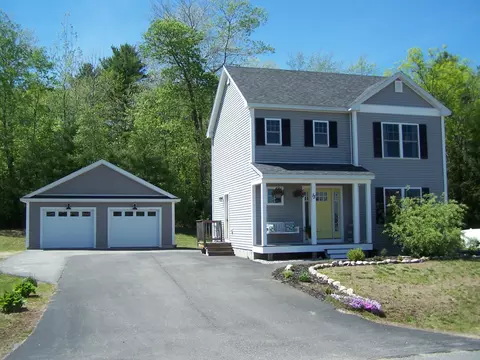 13 Champagne Ln, Lisbon, ME 04250
