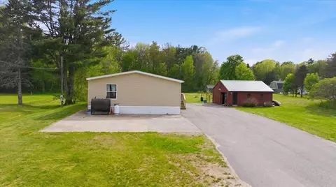 271 Old Alfred Rd #271, Arundel, ME 04046