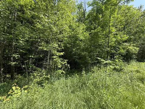 158-050 1 Vfw St, Lincoln, ME 04457