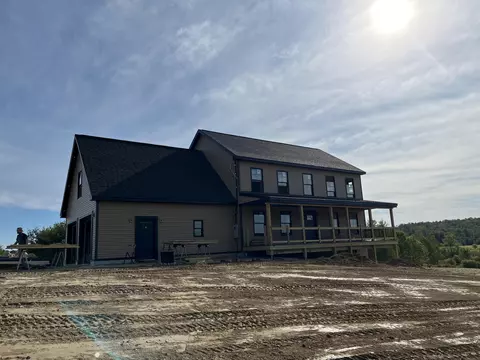 1 Long Acres Rd, Fairfield, ME 04937