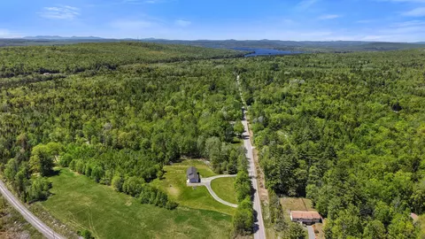 32 Pond Rd, Saint Albans, ME 04971