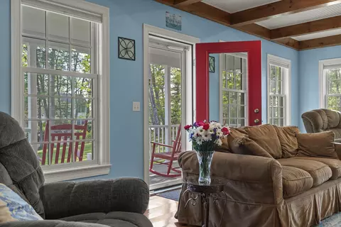 Entry Way - 79 Fort Rd, Edgecomb, ME 04556 photo 5 of 7
