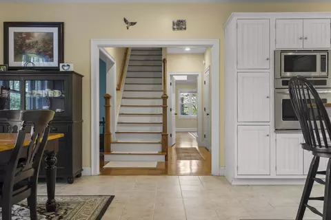 Entry Way - 79 Fort Rd, Edgecomb, ME 04556 photo 3 of 7
