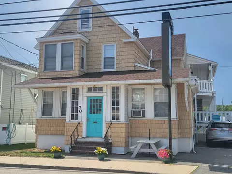 70 E Grand Ave #111, Old Orchard Beach, ME 04064
