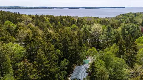 4 Stone Dr, Northport, ME 04849