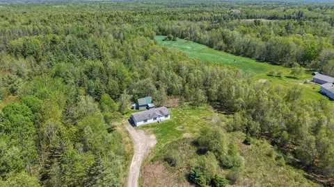 1 Romans Rd, Bradford, ME 04410