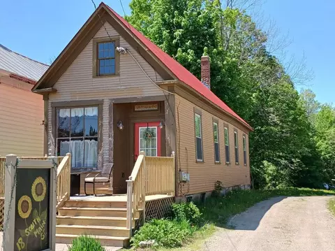 18 S Main St, Andover, ME 04216