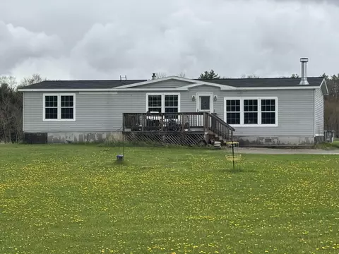4 Wybrey Dr, Leeds, ME 04263