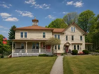 4 Haskell St #1, Auburn, ME 04210