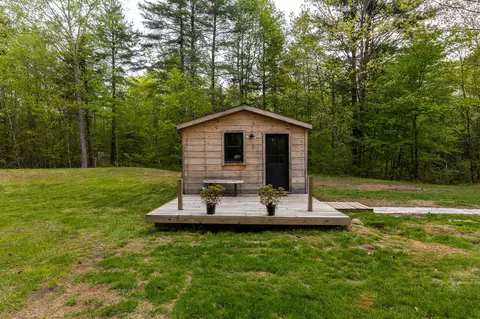 76 Hubbard Rd, Berwick, ME 03901