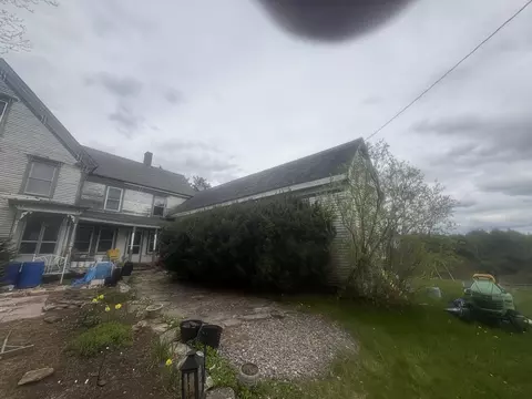 51 Parmenter Rd, Palermo, ME 04354