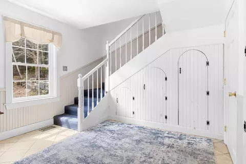 Entry Way - 84 Old Harbor Rd, Vinalhaven, ME 04863 photo 2 of 2