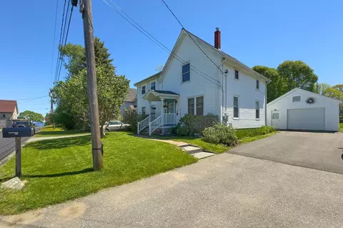 57 Crescent St, Rockland, ME 04841