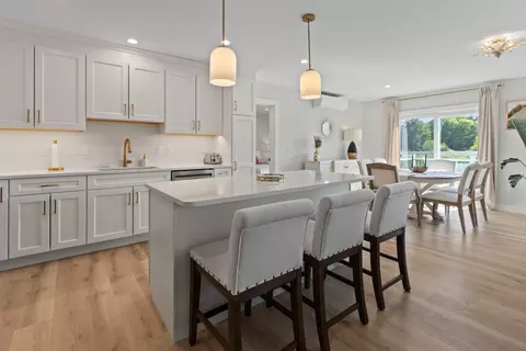 41 Brooks Edge Farm Rd #104, Westbrook, ME 04092